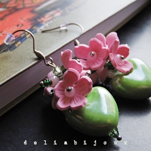 Cercei Sakura Bloom Heart Roz Delicat și Verde Vibrant (cod1428) - bijuterii - cercei - cercei din mărgele - Artynos.ro