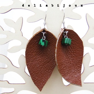 Cercei handmade statement - piele naturala, malachit (cod1040) - Artynos.ro