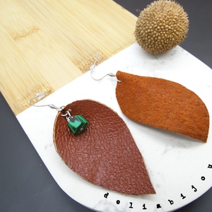Cercei handmade statement - piele naturala, malachit (cod1040) - bijuterii - cercei - cercei din mărgele - Artynos.ro