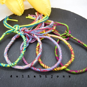 Set Brățări Prieteniei Handmade � 5 Brățări Colorate din Ață de Bumbac (cod1080) - bijuterii - brățări - brățări împletite - Artynos.ro