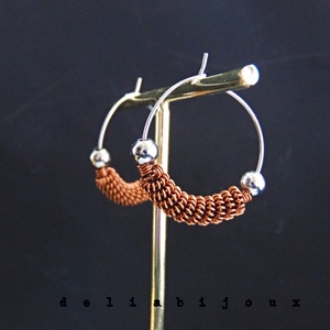 Cercei handmade tip hoop, eleganti si moderni, realizati manual din sarma de cupru non-tarnish (cod1433) - Artynos.ro
