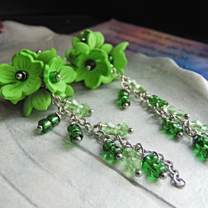 Cercei Lungi Handmade Verde Crud Flori din Foamiran și Cristale, Cadou Femei (cod1443) - bijuterii - cercei - cercei lungi - Artynos.ro