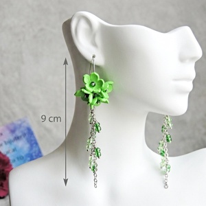 Cercei Lungi Handmade Verde Crud Flori din Foamiran si Cristale, Cadou Femei (cod1443) - Artynos.ro