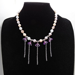 Colier Handmade cu Flori Mov și Mărgele Perlate Eleganță și Farmec Romantic (cod1451) - bijuterii - coliere - coliere din mărgele - Artynos.ro