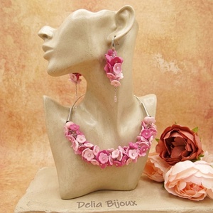Set Bijuterii Pink Blossom Colier la baza gatului si Cercei (cod1462) - Artynos.ro