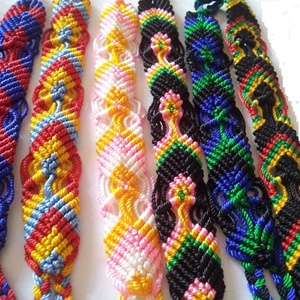 Brațară handmade din bumbac - Bratara Prieteniei - impletita - perfectă pentru un stil lejer, de vară sau festival - bijuterii - brățări - brățări împletite - Artynos.ro