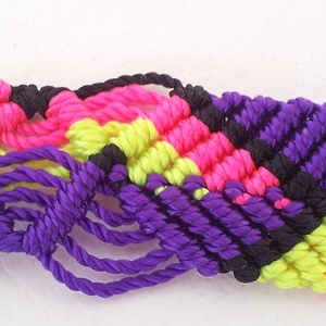 Bratara handmade -  Bratara Prieteniei - impletita - perfectă pentru un stil lejer, de vară sau festival - bijuterii - brățări - brățări împletite - Artynos.ro