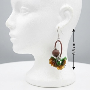 Cercei Lungi Statement cu Flori Maro, Verde si Margele din Lemn Handmade Unicat (cod1470) - Artynos.ro