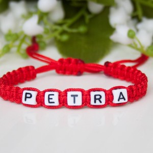 Renumita bratara macramé impletita - Rosu - Artynos.ro