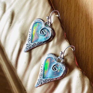 Cercei Glittery Heart - bijuterii - cercei - cercei din rășină - Artynos.ro