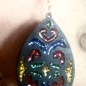 Cercei din rășină colorați, efect vitraliu � handmade, ușori - bijuterii - cercei - cercei din lemn - Artynos.ro