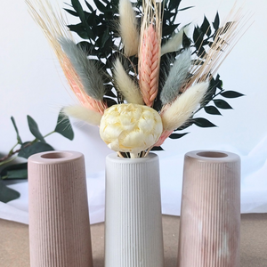 Vază decorativă din beton Stripes - casă & stil de viață - accesorii pentru decorat casa - suport de flori - accesorii florale - Artynos.ro