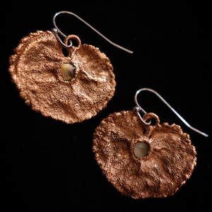 Cercei cupru Frunze de Violetă - bijuterii - cercei - cercei lungi - Artynos.ro