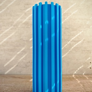 Vază decorativă modernă DiVio Stria � design 3D printat cu inserție cilindru sticlă - casă & stil de viață - decorațiuni de casă - accesorii florale - vaze - Artynos.ro