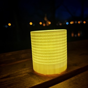  Suport decorativ pentru lumânare LED DiVio Stria � suport modern imprimat 3D - casă & stil de viață - lumânări, parfumuri, arome - suport de lumânări - Artynos.ro