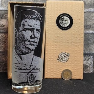 Portretul lui Puskás � Pahar de sticla gravat manual , , , ARTYNOS