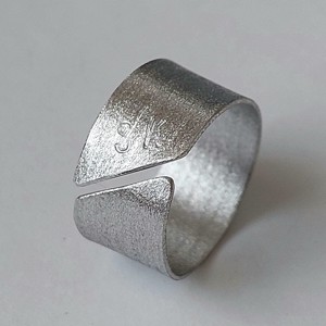 Inel minimalist din aluminiu cu strălucire specială -  - Artynos.ro