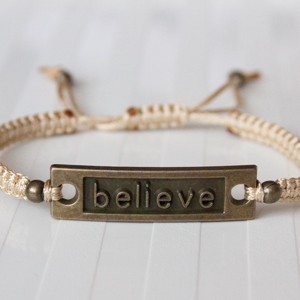 Brățară macramé împletită - Beige Believe -  - Artynos.ro
