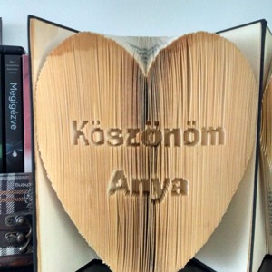 Mulțumesc mamă/tată în sculptura cărții inimii - casă & stil de viață - accesorii pentru decorat casa - decorațiuni de masă și decorațiuni pentru rafturi  - sculptură de carte, carte pliată - Artynos.ro