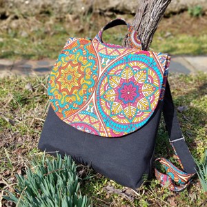Rucsac pentru femei cu model mandala, , , Am realizat acest rucsac dintr-o panza decorativa cu model si in culori uni. Are doua inchizatori m..., ARTYNOS