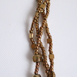 Colier statement auriu din piele naturală și mărgele din sticla - bijuterii - coliere - coliere brodate - Artynos.ro