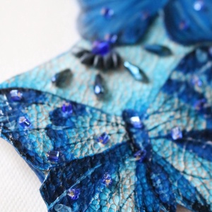 Brosa fluture si floare - bijuterii - broșe - Artynos.ro