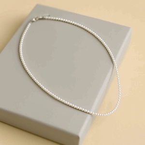 Colier minimalist din perle scoica - bijuterii - coliere - coliere din mărgele - Artynos.ro