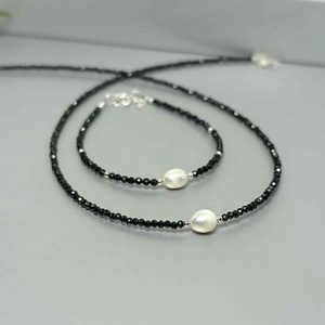 Set colier si bratara din spinel cu perle de cultura - bijuterii - coliere - coliere din mărgele - Artynos.ro