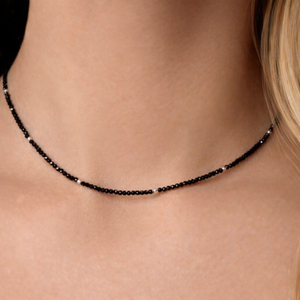 Colier minimalist turmalina neagra - piatra protectie., Bijuterii, Coliere, Coliere din margele, Altele, ARTYNOS