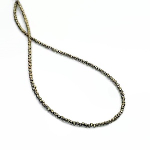 Colier minimalist din pirita - Metallic Glow - bijuterii - coliere - coliere din mărgele - Artynos.ro