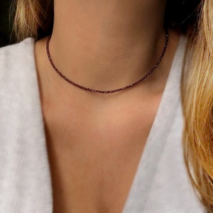 Colier granat - Garnet Essence, Bijuterii, Coliere, Coliere din margele, Altele, Colier la baza gatului realizat din:
-granat fatetat: 2-2.5mm
- elemente metalice si sistem inchide..., ARTYNOS