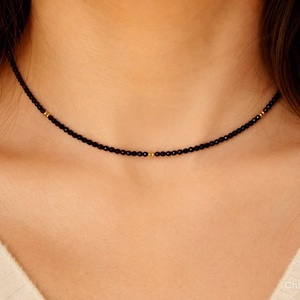 Colier turmalina neagra si aur filat de 14K - Artynos.ro
