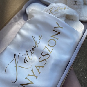 Halat de mireasă - accesorii nuntă - accesorii de nuntă - jartiere mirese - Artynos.ro