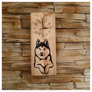 Ceas de perete din lemn cu câine husky -  - Artynos.ro