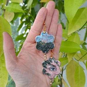 Cercei pictați manual - bijuterii - cercei lungi - Artynos.ro Cercei pictați manual - bijuterii - cercei lungi - Artynos.ro