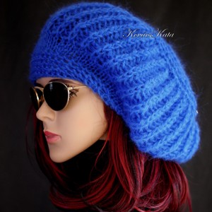 BORBÁLA / royal - șapcă cu ciuperci, beretă, exclusiv tricotată manual din mohair Kidsilk - îmbrăcăminte și modă - eșarfe, pălării, fularuri - căciulă - Artynos.ro