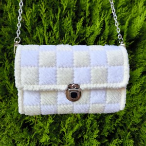 Geanta de umar eleganta acoperita cu chenille (alb unt si alb zapada), Geanta si husa, Genti de umar si genti de mana, Geanta casual, Broderie, Cusatura, ARTYNOS