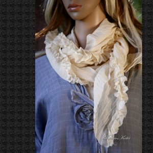 SCARLING / meringue - esarfa cu volane, Imbracaminte si moda, Esarfe, palarii, fularuri, Esarfe, Cusatura, ARTYNOS