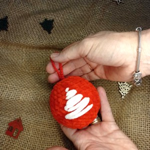 ornamente croșetate pentru pomul de Crăciun - crăciun - decorațiuni de crăciun de casă - globuri de crăciun - Artynos.ro