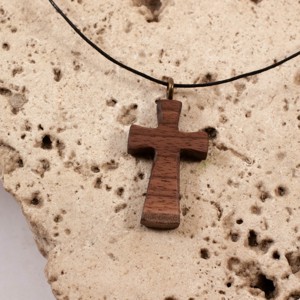 Colier cruce din lemn, colier cruce pandantiv -  - Artynos.ro