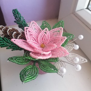 Decorațiuni de masă de Crăciun, poinsettia în perle - casă & stil de viață - accesorii pentru decorat casa - suport de flori - buchete de flori - Artynos.ro