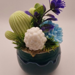 Flori de sapun intr-un ghiveci verde inchis - Artynos.ro