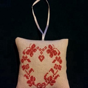 Ziua Îndrăgostiților, Ziua Mamei cadou pincushion cu broderie cusătură încrucișată -  - Artynos.ro