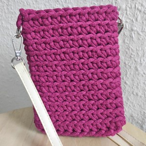 Suport de telefon croșetat în culori la alegere - curea transversală pentru telefoane mobile - genți și portofele - portofele, huse, suporturi - husă telefon - Artynos.ro