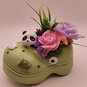 Papuci unici mici din rasina cu panda si flori de sapun, , , ARTYNOS
