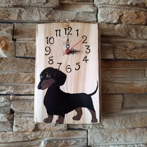 Ceas de perete din lemn cu caine dragut dachshund, , , Ceas de perete din lemn cu simpaticul caine teckel.
Pictat manual pe lemn de larice folosind tehnic..., ARTYNOS