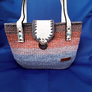 Geantă croșetată handmade cu mânere și clapetă din piele � ElaD by Elena�s Craf - genți și portofele - accesorii genți - breloc - Artynos.ro