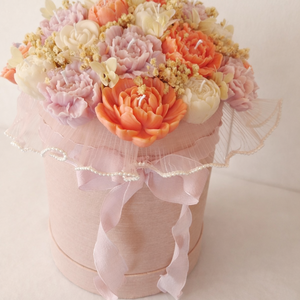 Aranjament floral parfumat - buchet floral - zile de naștere - cadou - aniversari - nași - casă & stil de viață - lumânări, parfumuri, arome - ceară parfumată - Artynos.ro