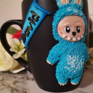 Cana Labubu blue Hope - casă & stil de viață - accesorii pentru echipamente de bucătărie - accesorii de servire - căni - Artynos.ro