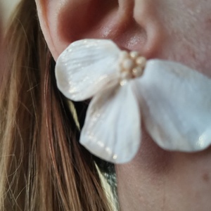 Cercei Semiflor White 1 - bijuterii - cercei - Artynos.ro